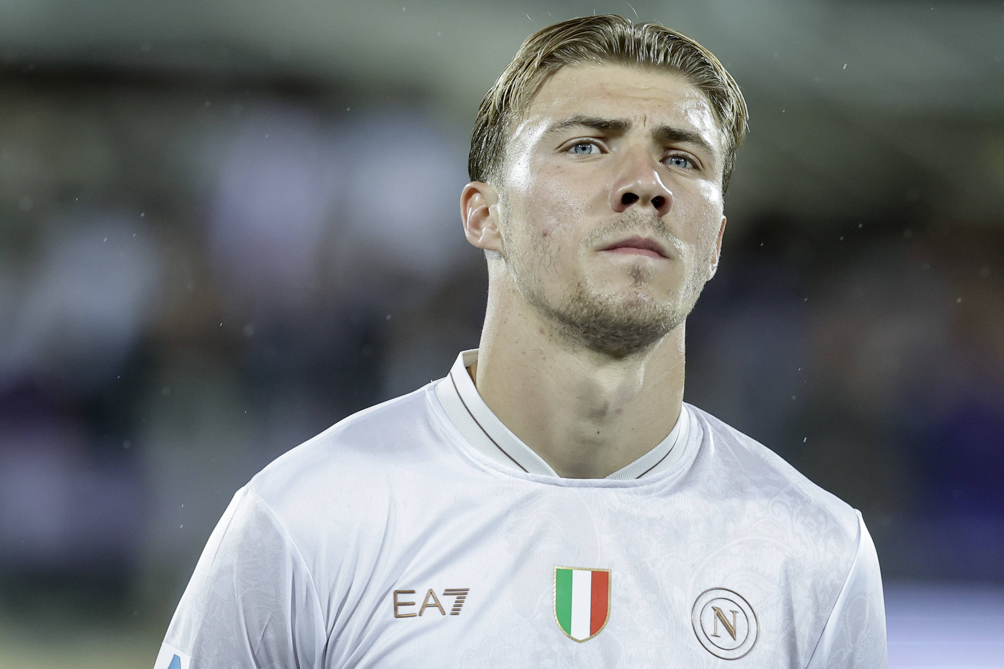 霍伊倫：米蘭也想簽我？我在那不勒斯很開心 我的偶像是C羅