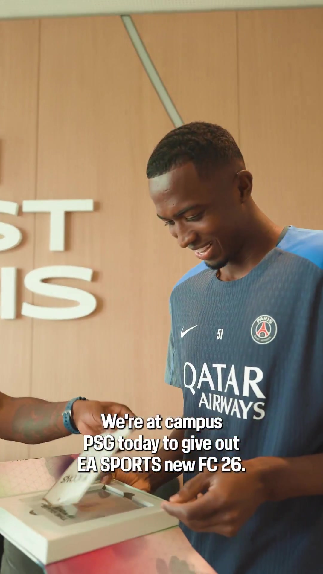 要求加強(qiáng)??巴黎球員開箱FC26：K77總評87 維蒂尼亞89 門德斯86