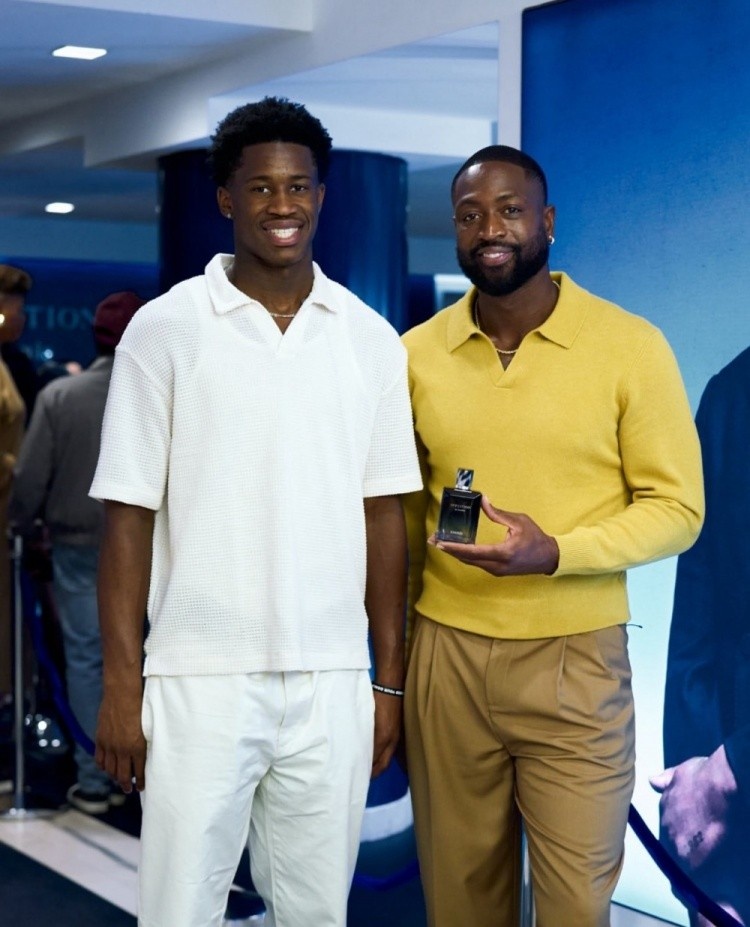 偶像！埃奇庫姆：韋德告訴我有任何需要隨時可以聯(lián)系他