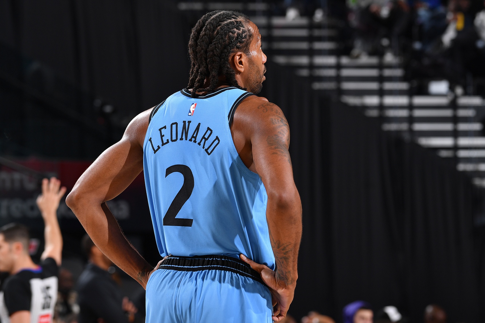 TA：聯(lián)盟多次向球員強(qiáng)調(diào)過經(jīng)紀(jì)人規(guī)則 都是因?yàn)榭ň瞬欢?guī)則