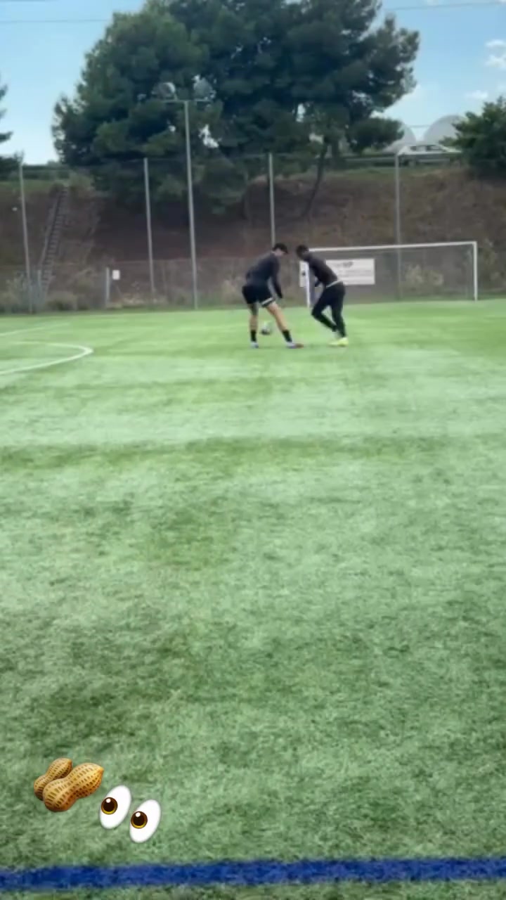 如何評(píng)價(jià)？拉什福德社媒曬穿襠過(guò)人視頻?