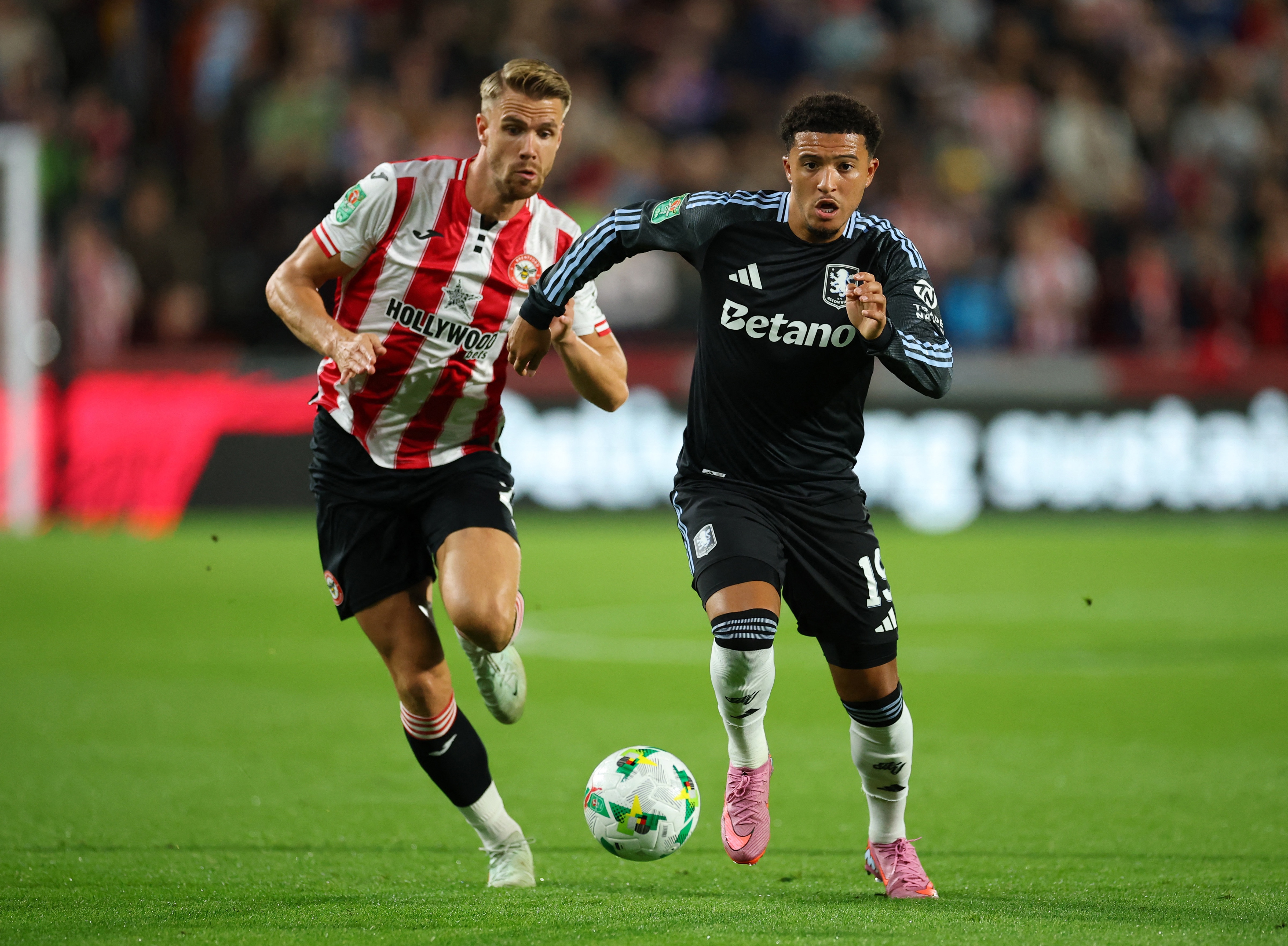 鏡報：曼聯(lián)打算放棄桑喬，若激活續(xù)約條款可能使轉(zhuǎn)會變復(fù)雜