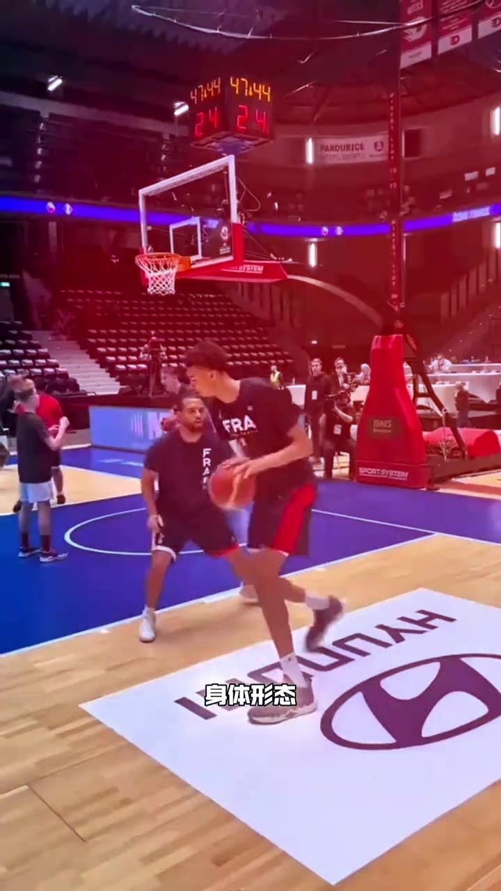 楊毅：我和周琦探討過 若中國有文班基本在12、15歲之后就消失了