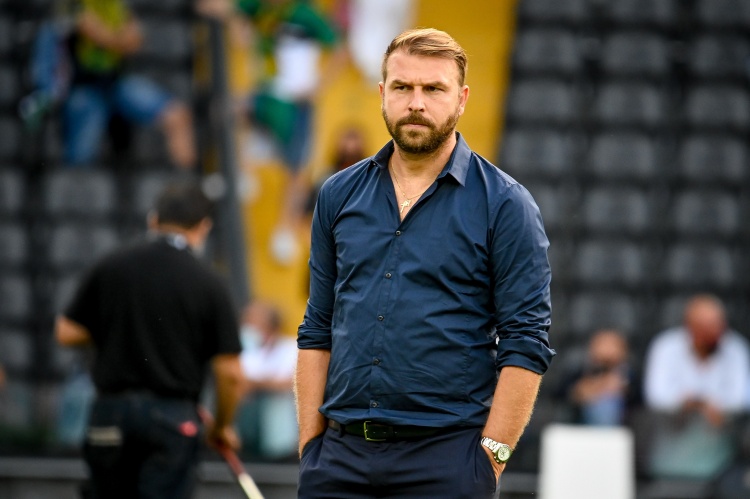 維羅納主帥：3場比賽40次射門0進球，沒拿到積分時獲得稱贊也沒用