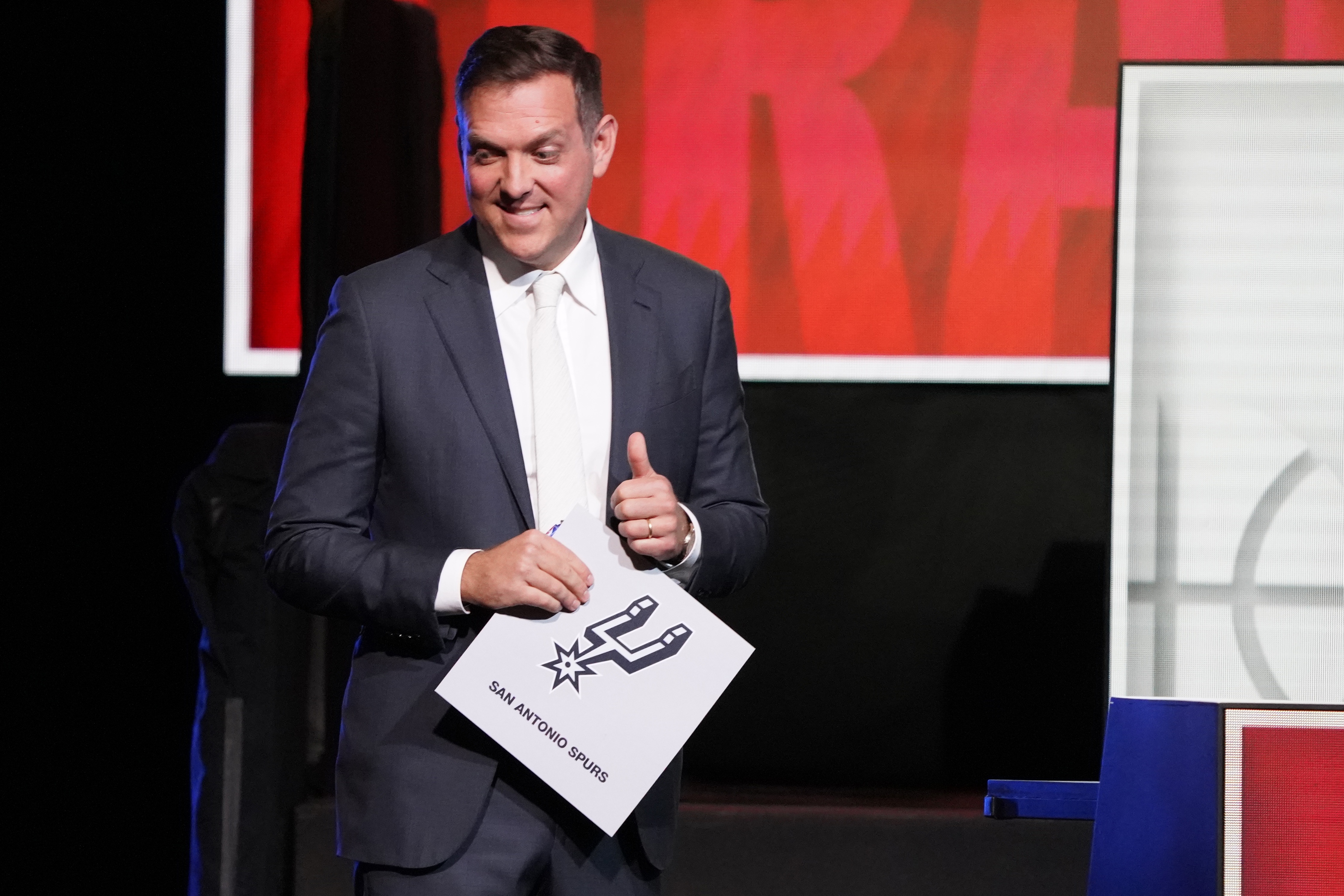 制服組升級！Scotto：馬刺隊多位管理層人員獲得晉升