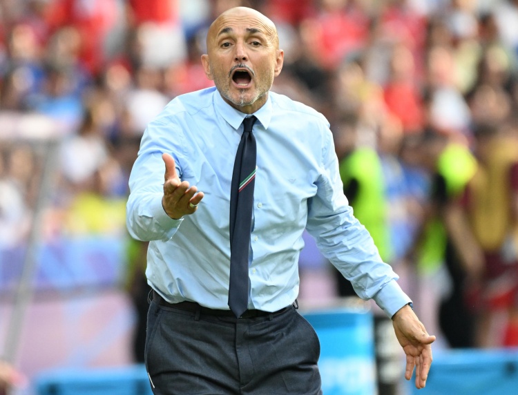 羅馬諾：吉達(dá)聯(lián)合尋找新帥已經(jīng)接觸斯帕萊蒂和孔塞桑，也有意哈維