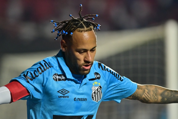 月薪約62萬歐！巴媒：內(nèi)馬爾預(yù)計(jì)今年11月復(fù)出，踢巴甲剩余比賽