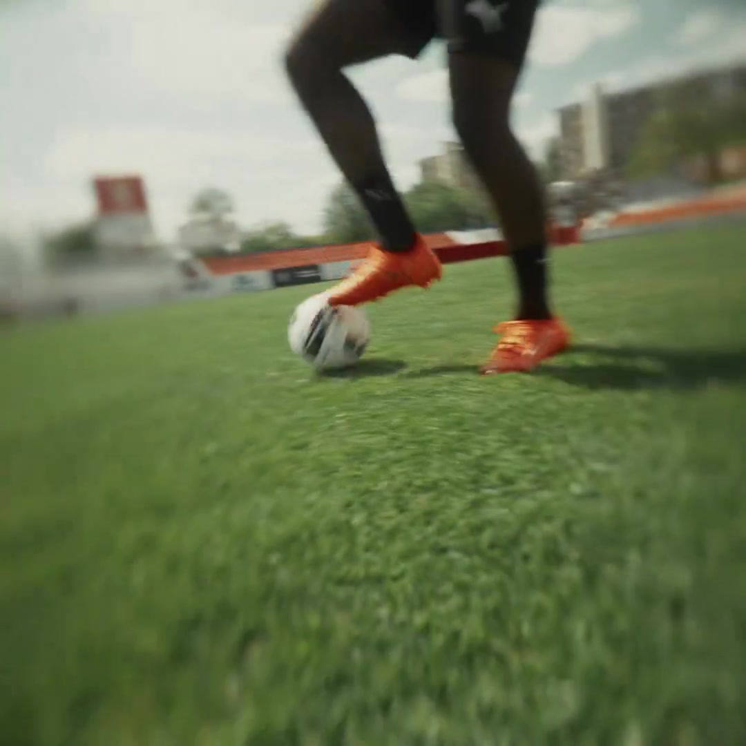 西甲與PUMA發(fā)布“國(guó)家德比”比賽用球，10月將亮相皇馬vs巴薩比賽