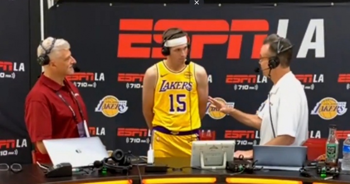 里夫斯談拒絕續(xù)約：說(shuō)到底這只是一門生意 但我希望在這里終老