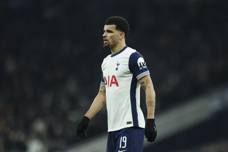 弗蘭克：索蘭克的腳踝問題已經(jīng)困擾他一段時間，他決定做個小手術(shù)