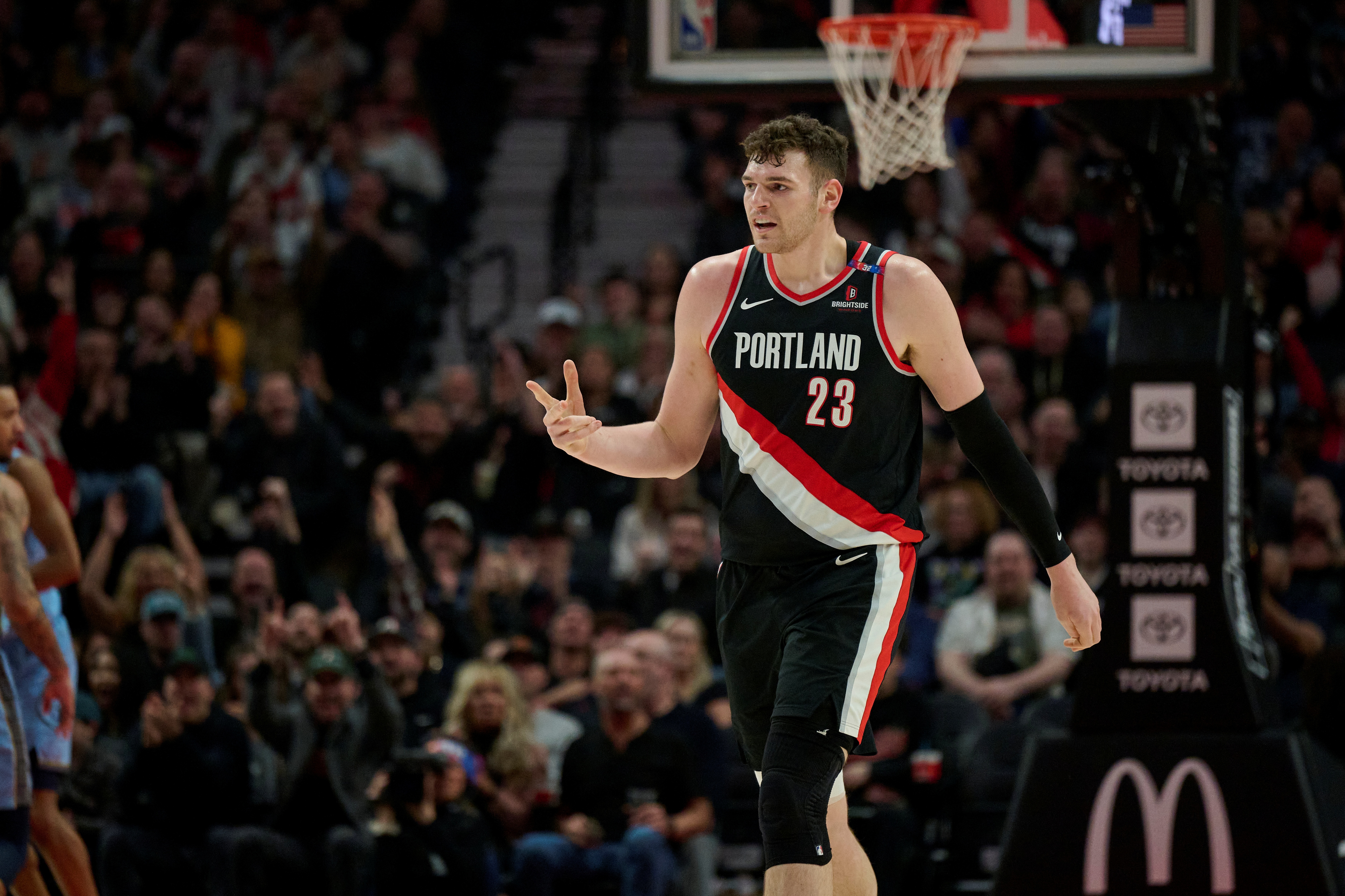 克林根：休賽期重點(diǎn)提升了體能 之前體重問題影響了我在場的表現(xiàn)