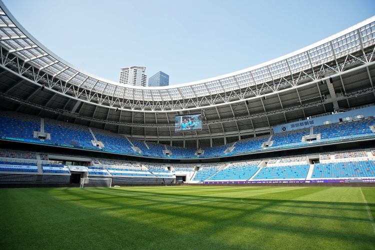 記者：新鵬城2名助教將繼續(xù)留任，守門員教練和體能教練離開