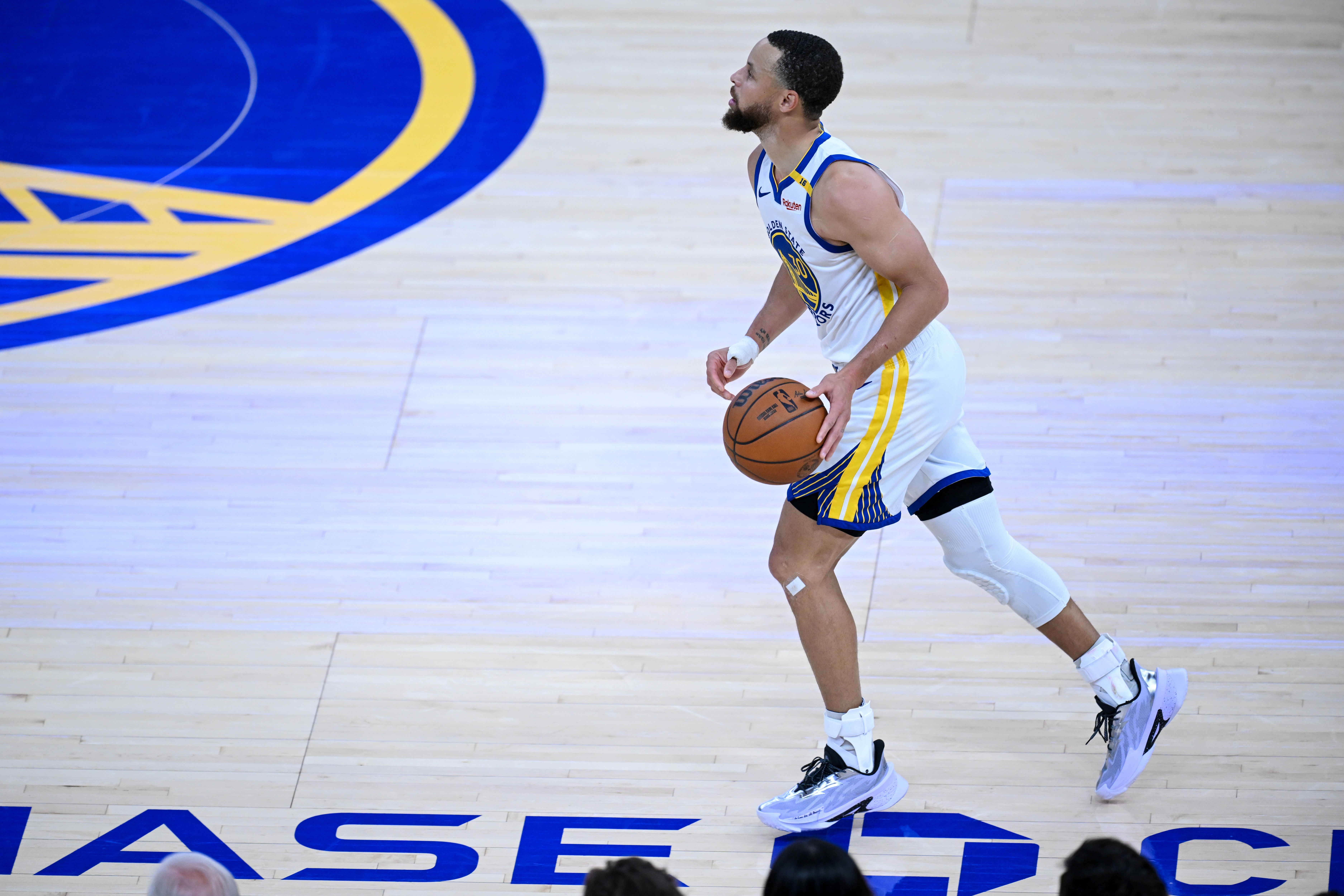 如何保持高效？庫里：保持對(duì)籃球的熱愛&始終把贏球放在首位