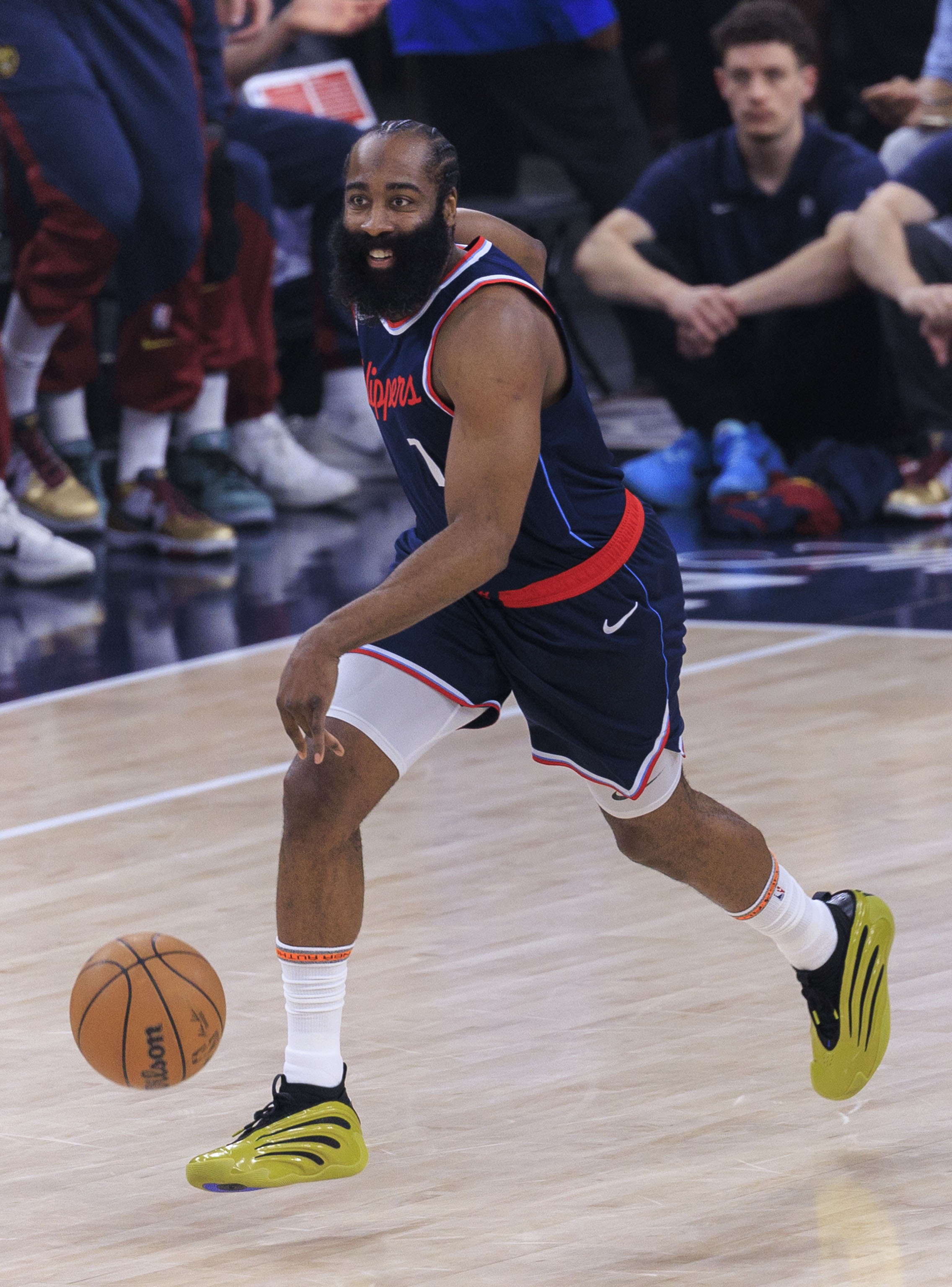 哈登：向所有中國(guó)家人致意 他們幾乎陪伴了我整個(gè)生涯??