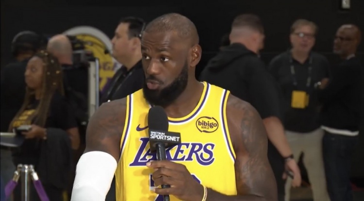 詹姆斯：我加練接球就投 因在東契奇身邊打球需隨時做好出手準備