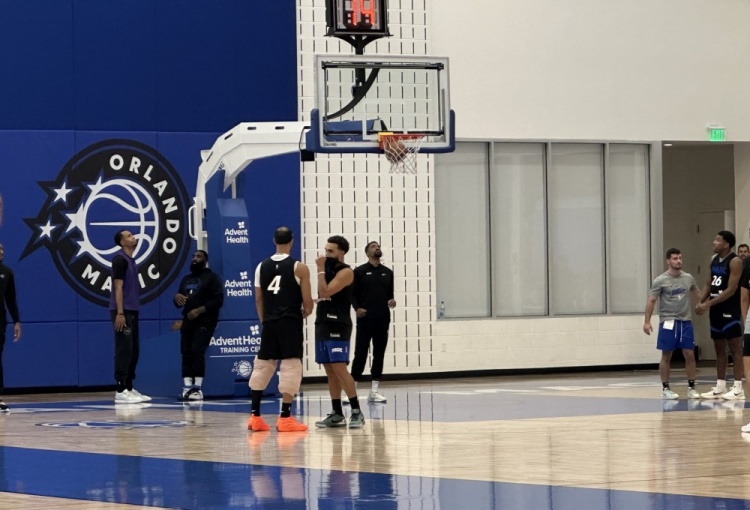 3月份左膝手術(shù)！莫斯利：薩格斯今天完成了所有非對抗訓(xùn)練項目