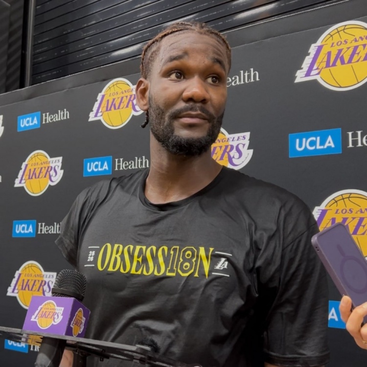 沖隊(duì)史第18冠？美記：湖人訓(xùn)練衫印有“18”字樣 目標(biāo)本賽季爭冠