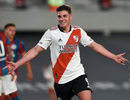 河床殺器！21歲時(shí)小蜘蛛46場(chǎng)24球15助全歐瘋搶?zhuān)?140萬(wàn)歐預(yù)定