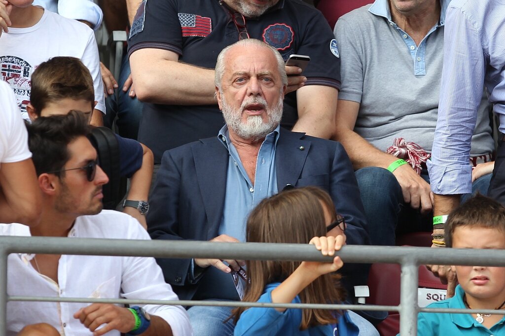 記者：德佬曾為收購那不勒斯放棄投資電影，如今球隊成為意甲巨人