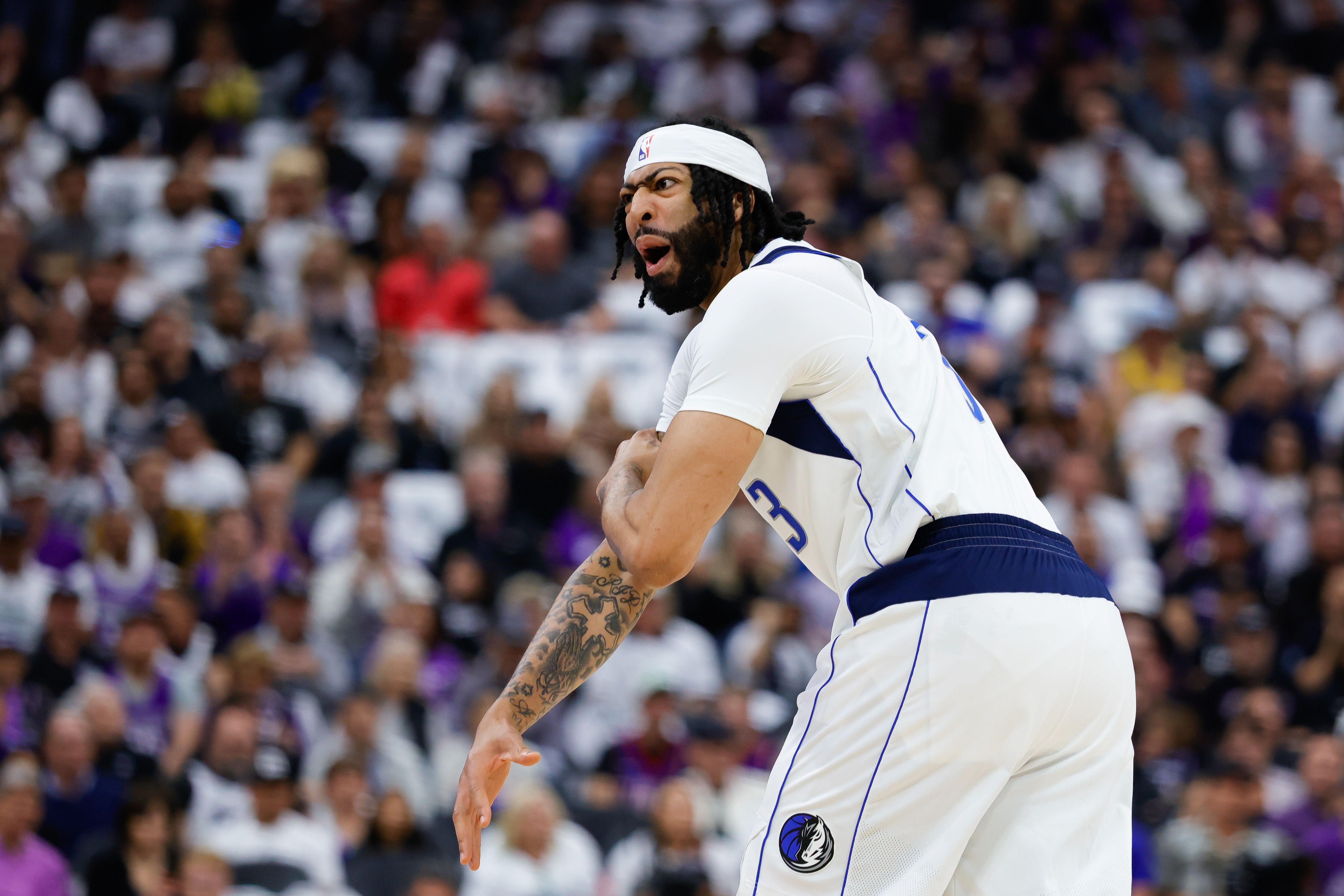 頂級防守！10-11賽季至今 濃眉防守終結(jié)數(shù)據(jù)全聯(lián)盟最高！