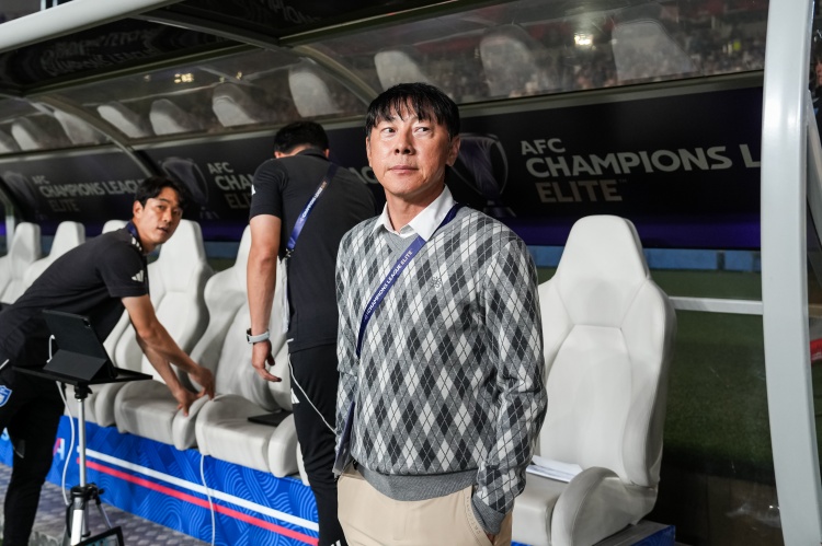 蔚山主帥申臺(tái)龍：申花沒比賽可以全主力，我們3天后還有只能輪換