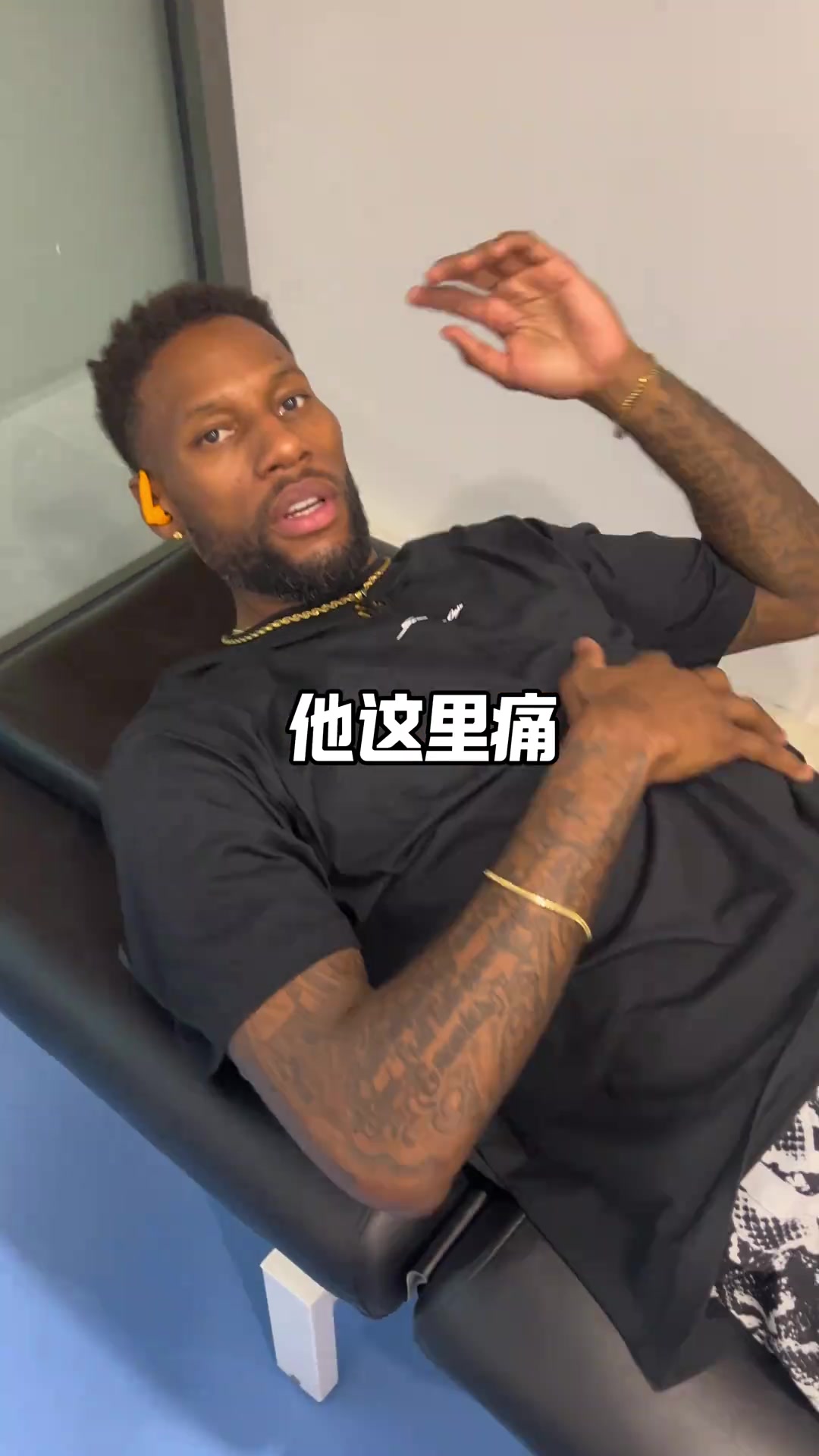 肋骨一動(dòng)就疼&疑似骨裂/左膝腫脹！威姆斯：我輩子不會(huì)再打拳擊了