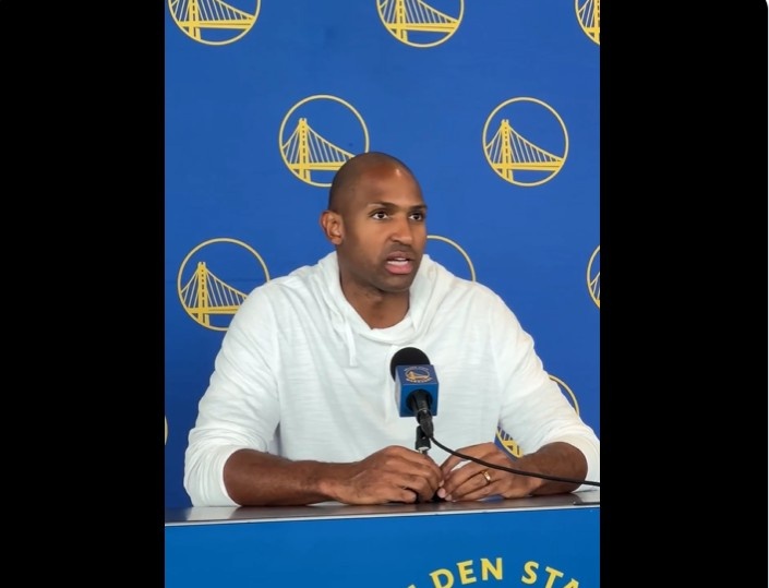 霍福德：不用追防庫里干擾他投籃了 和他并肩作戰(zhàn)感覺很特別