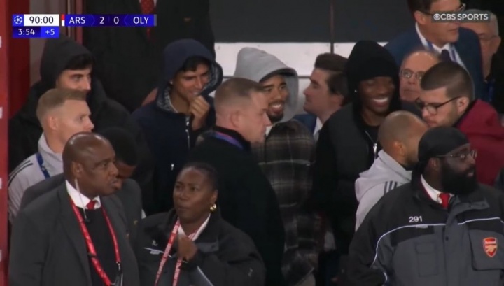 養(yǎng)傷F4??阿森納主場(chǎng)通道4人戴帽：哈弗茨、因卡、熱蘇斯、馬杜