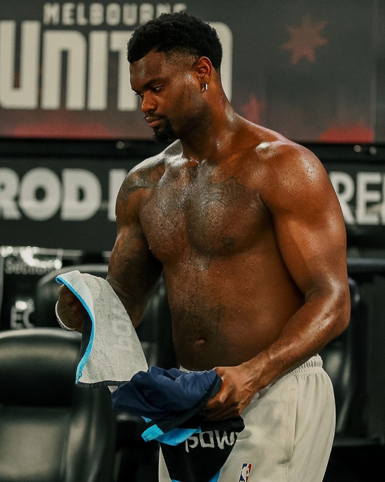 真不是一般天賦！NBL社媒曬錫安赤膊上身照！