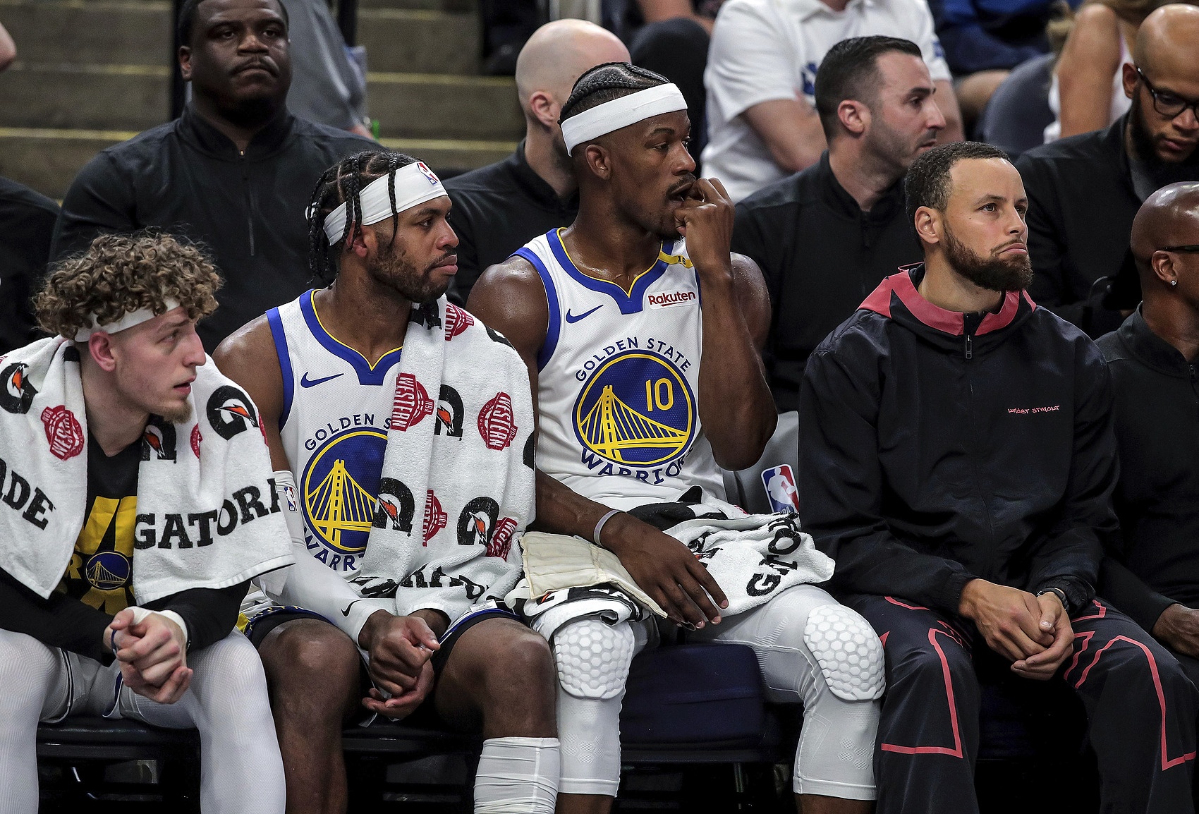 波杰：即將搭檔庫(kù)里第三年&越來(lái)越熟悉他 與巴特勒默契逐漸加深