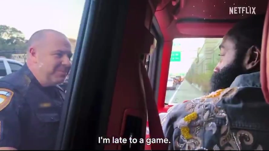 又被攔了！快船球星哈登在拍攝Netflix紀(jì)錄片期間開車被警察攔下